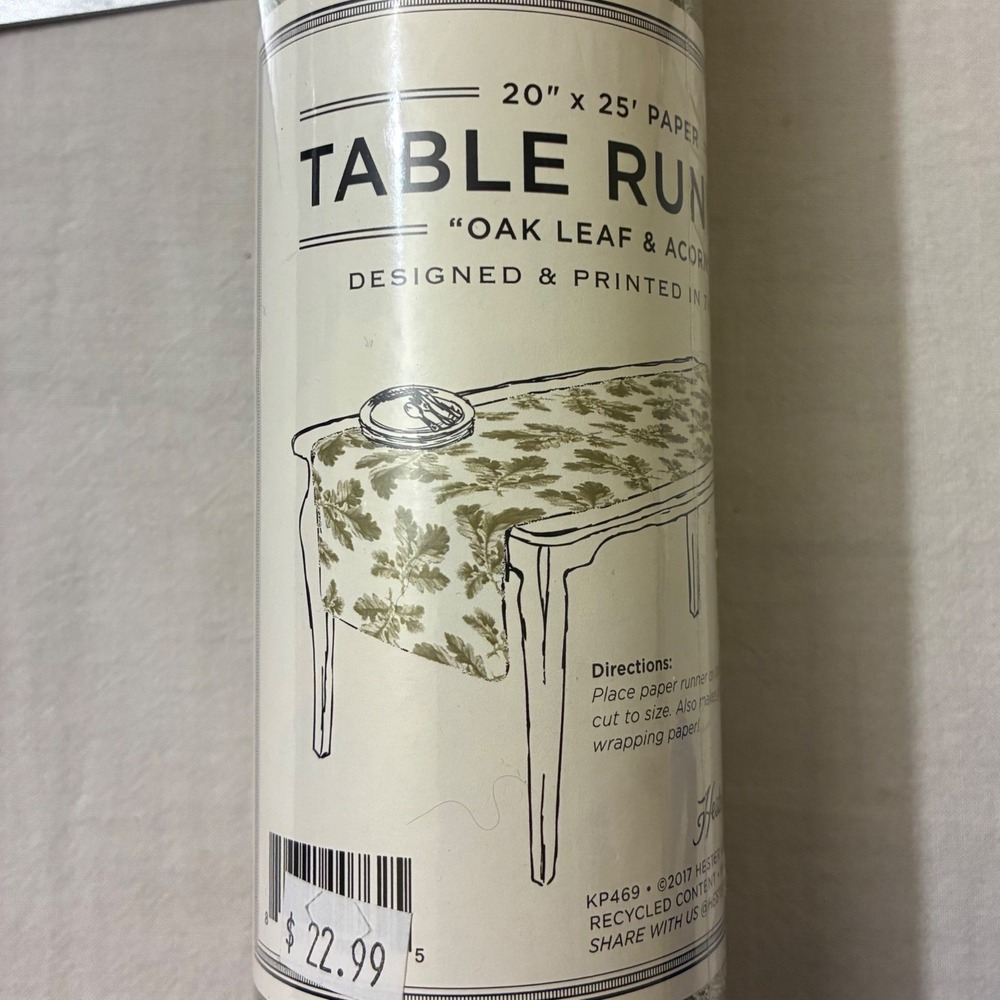 Hester & Cook Oak Leaf & Acorn Paper Table Runner 20in x 25ft Paper Green KP469